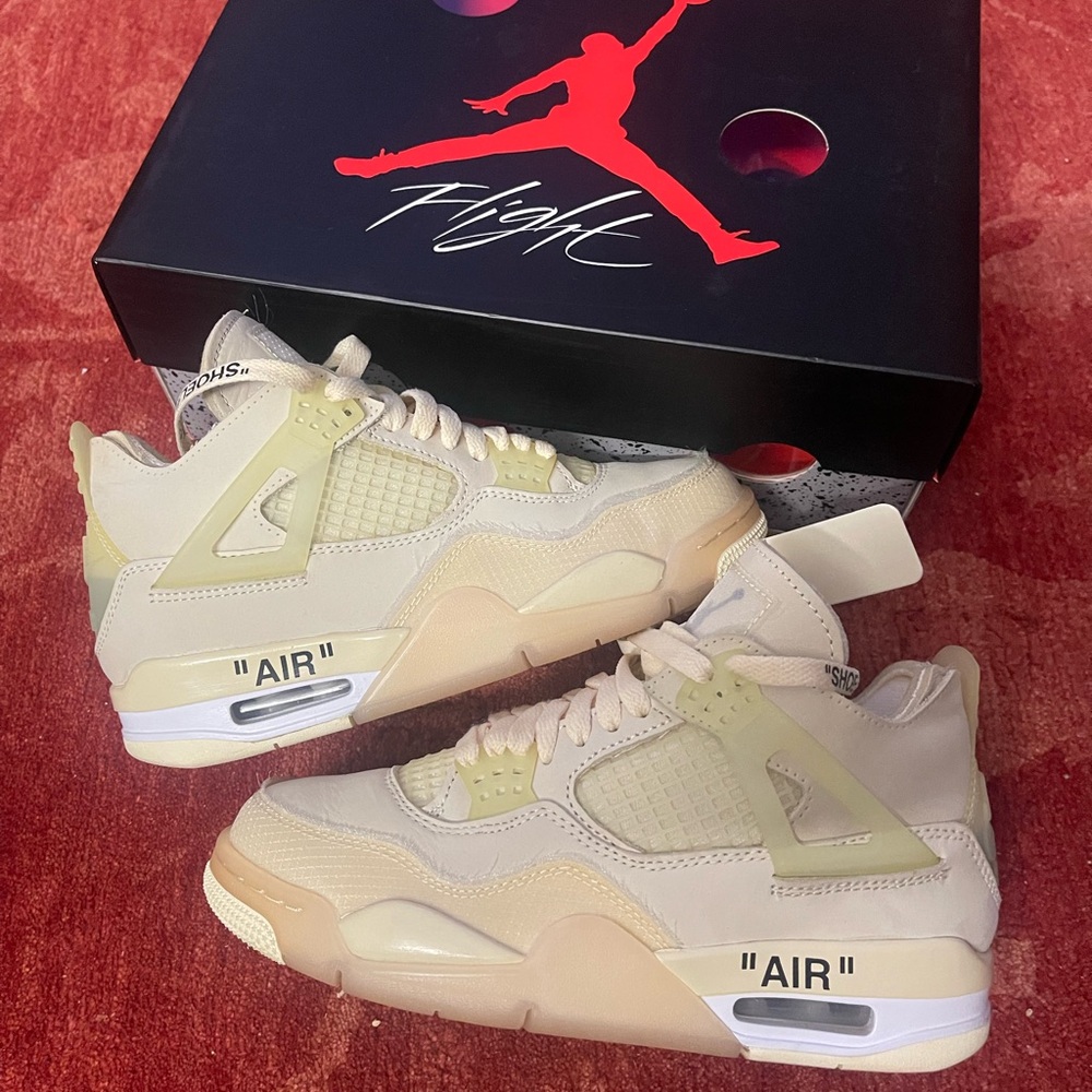 Off-White x Wmns Air Jordan 4 Retro SP 'Sail'. - Picture 4 of 15